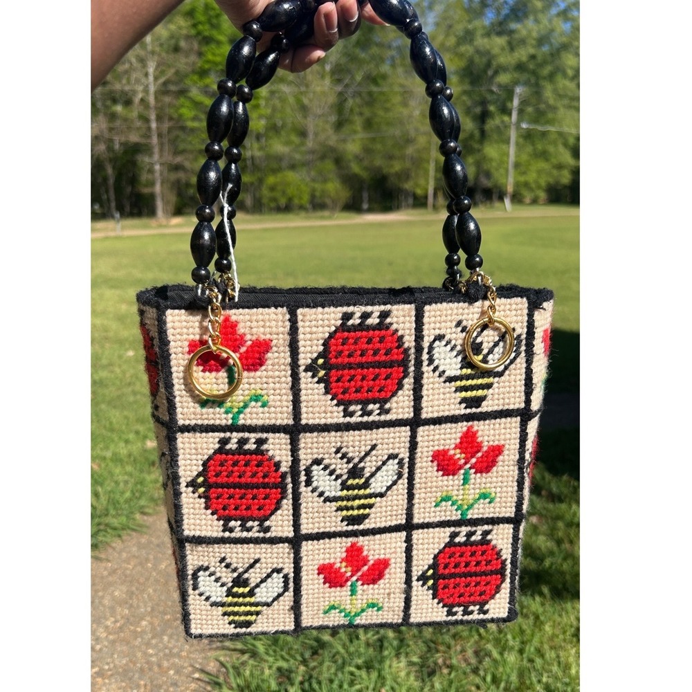 Needlepoint Tote Bag Womens Medium Cream vintage Ladybug Bee Floral purse
